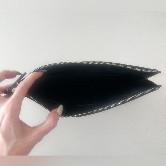 Authentic Saint Laurent Black Croc Embossed Leather Pouch Like New - Picture 6 of 8